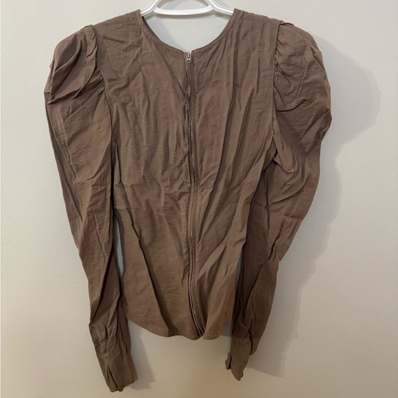 Aritzia Wilfred Blouse - Picture 2 of 3